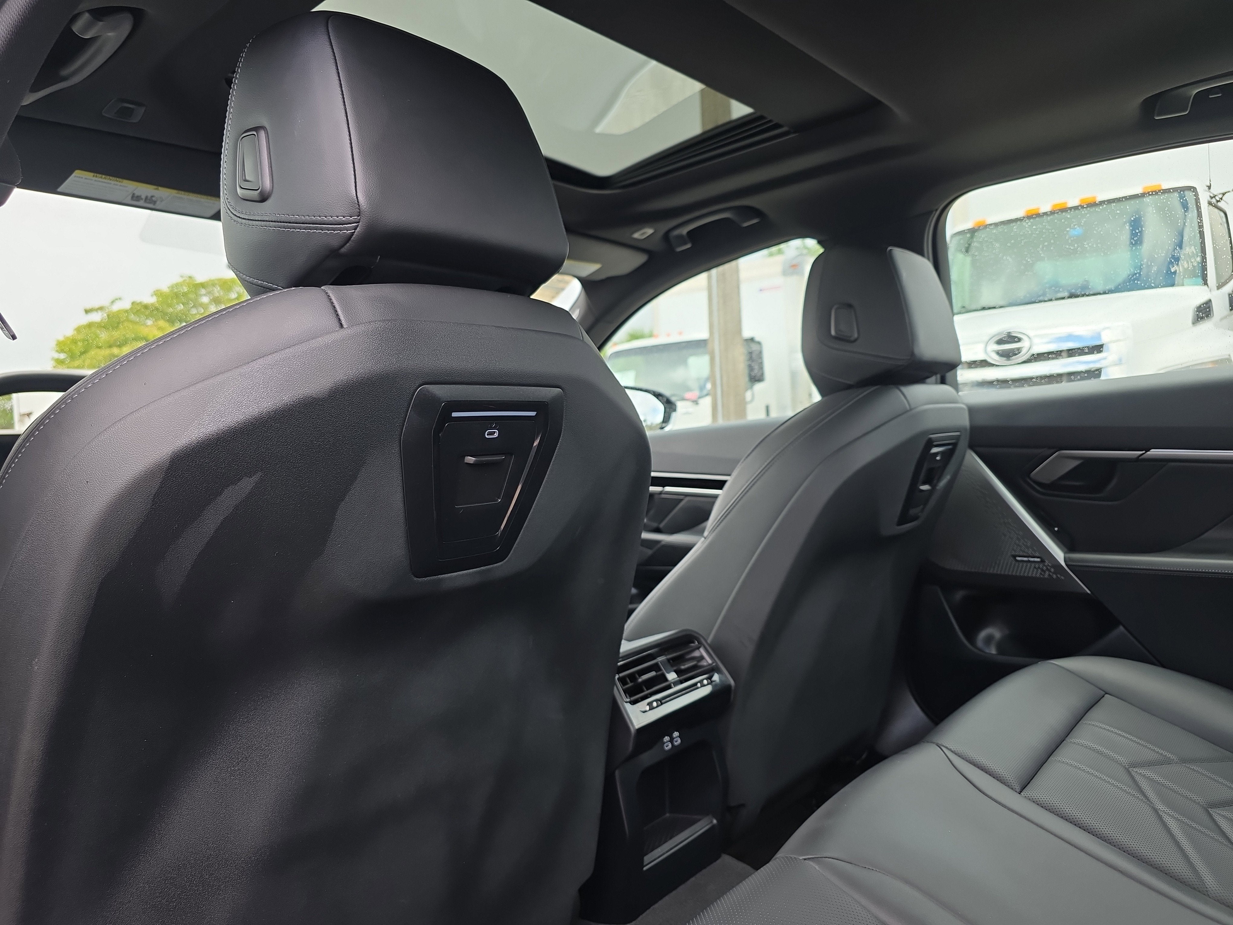 2025 BMW 5 Series 530i