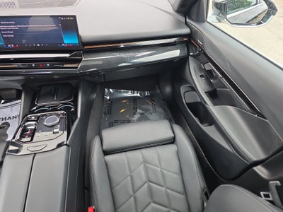 2025 BMW 5 Series 530i