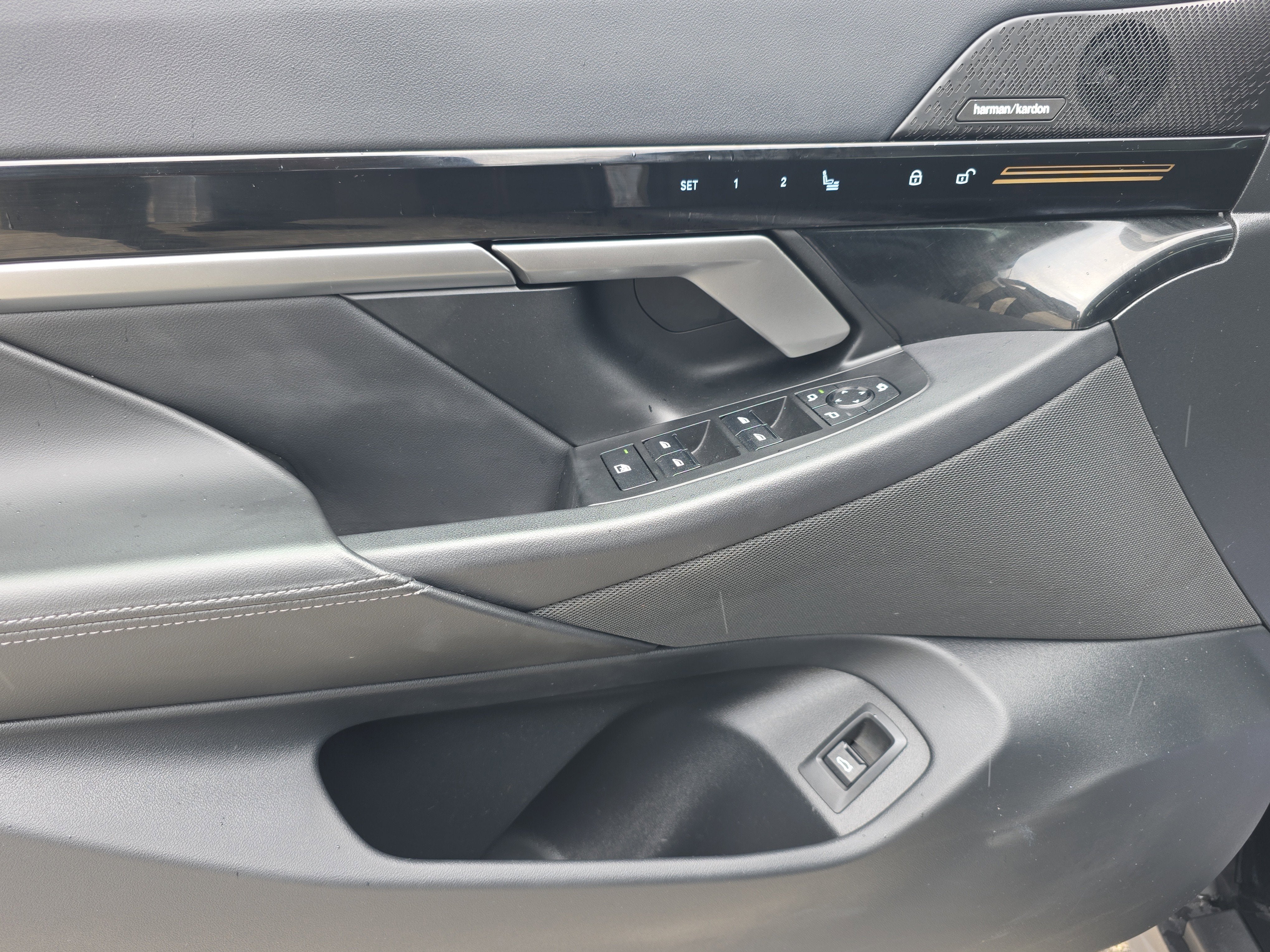 2025 BMW 5 Series 530i