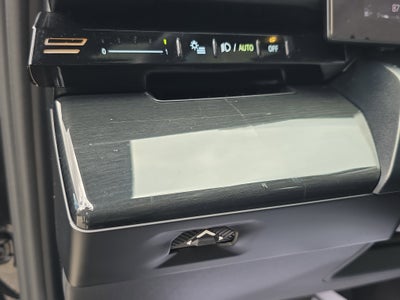 2025 BMW 5 Series 530i