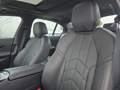 2025 BMW 5 Series 530i