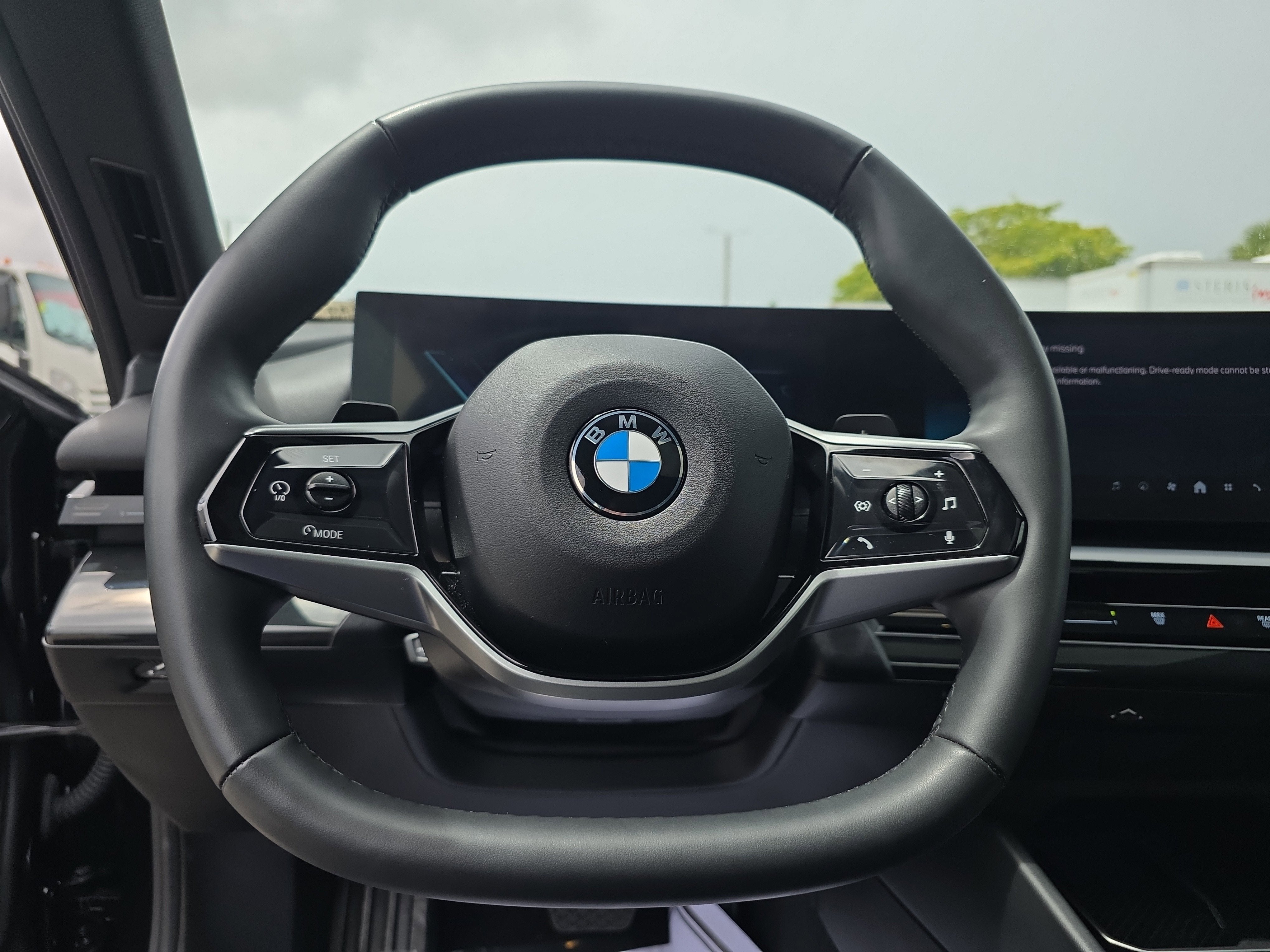 2025 BMW 5 Series 530i