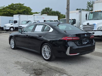 2025 BMW 5 Series 530i