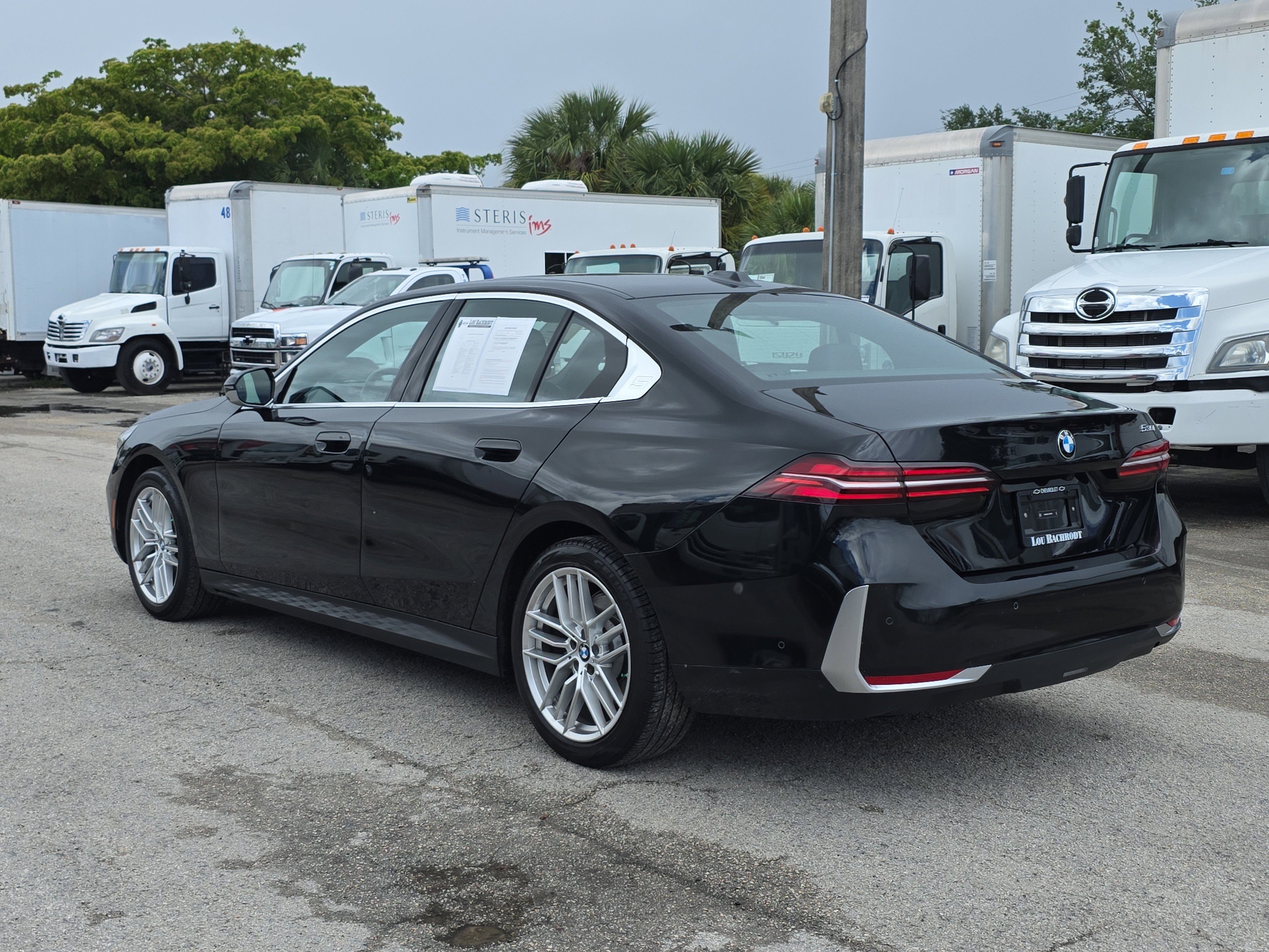 2025 BMW 5 Series 530i