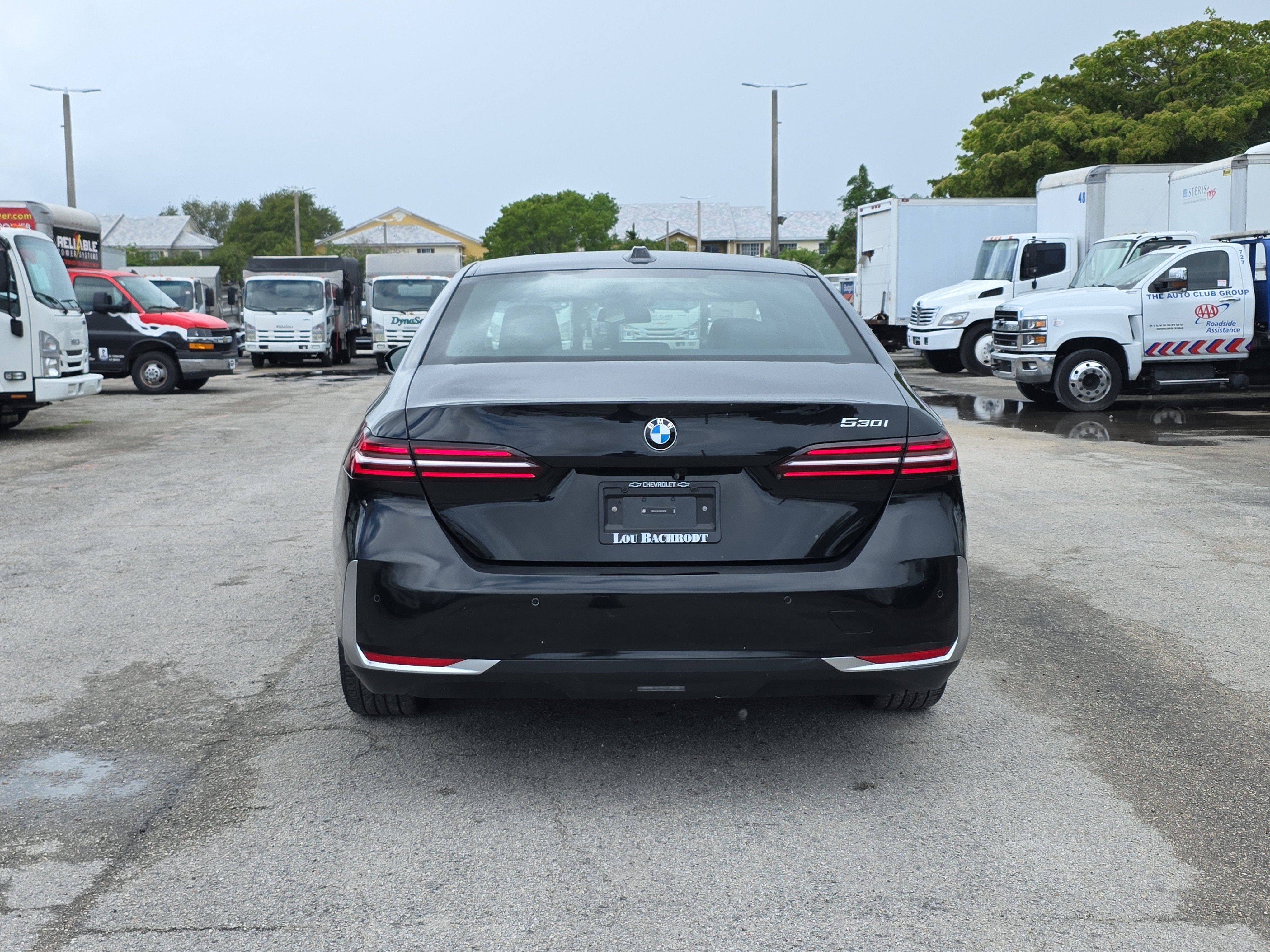 2025 BMW 5 Series 530i
