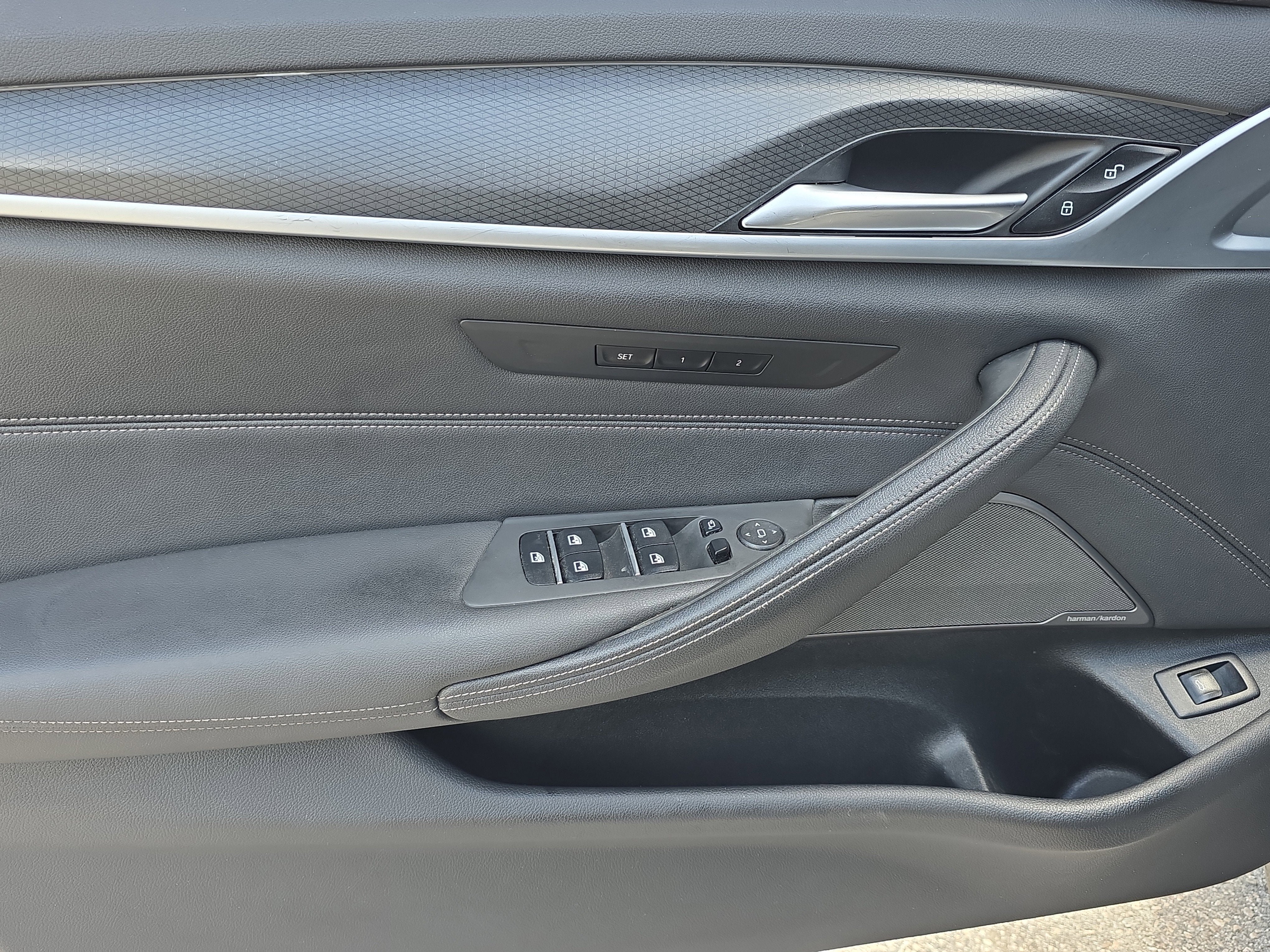 2023 BMW 5 Series 530i