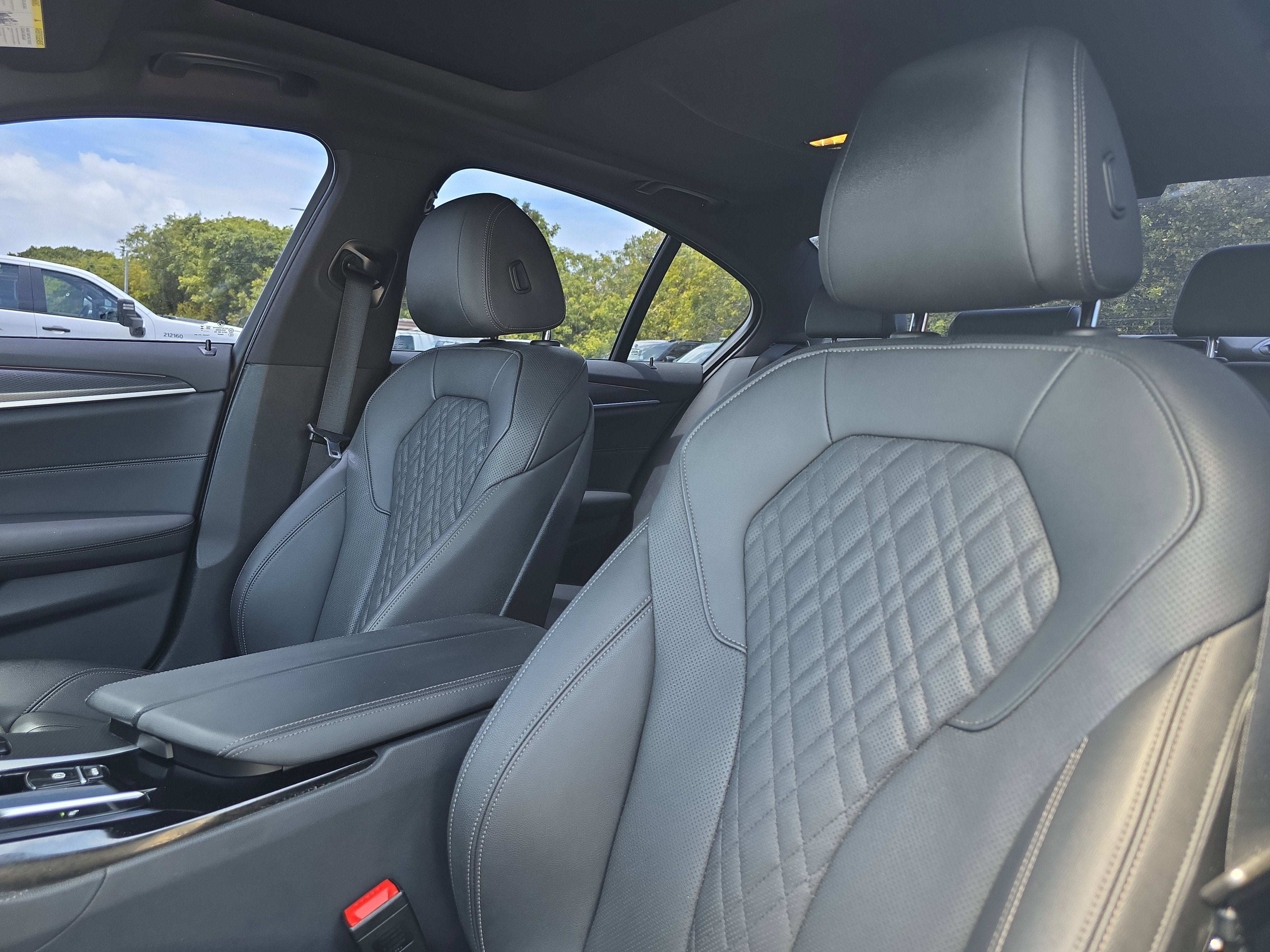 2023 BMW 5 Series 530i