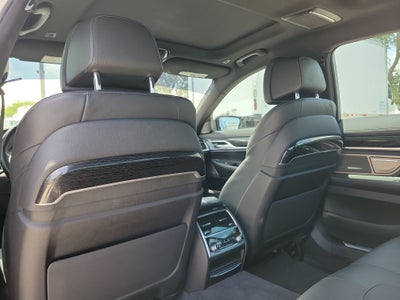 2022 BMW 7 Series 740i