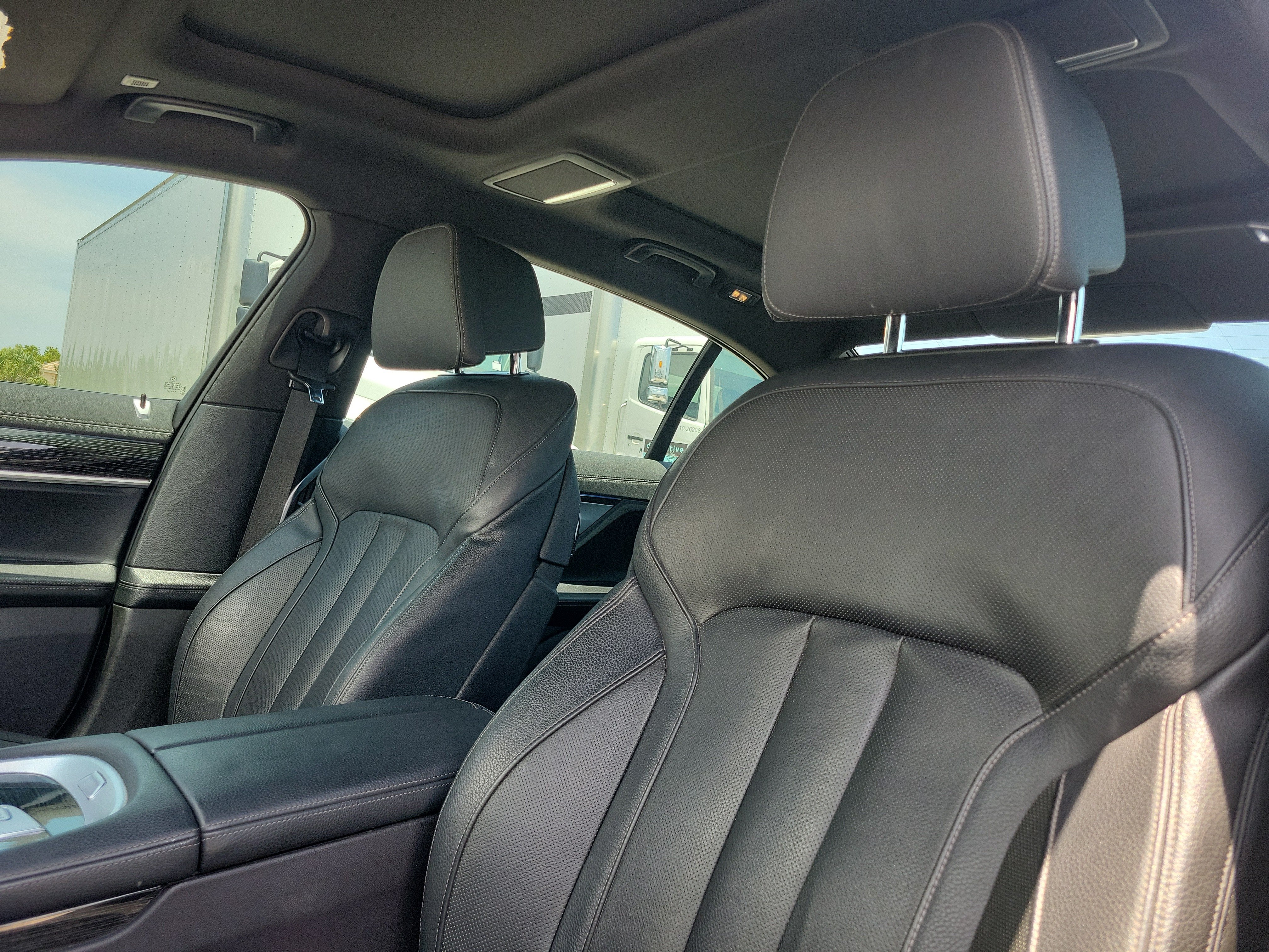 2022 BMW 7 Series 740i