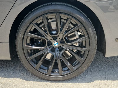 2022 BMW 7 Series 740i