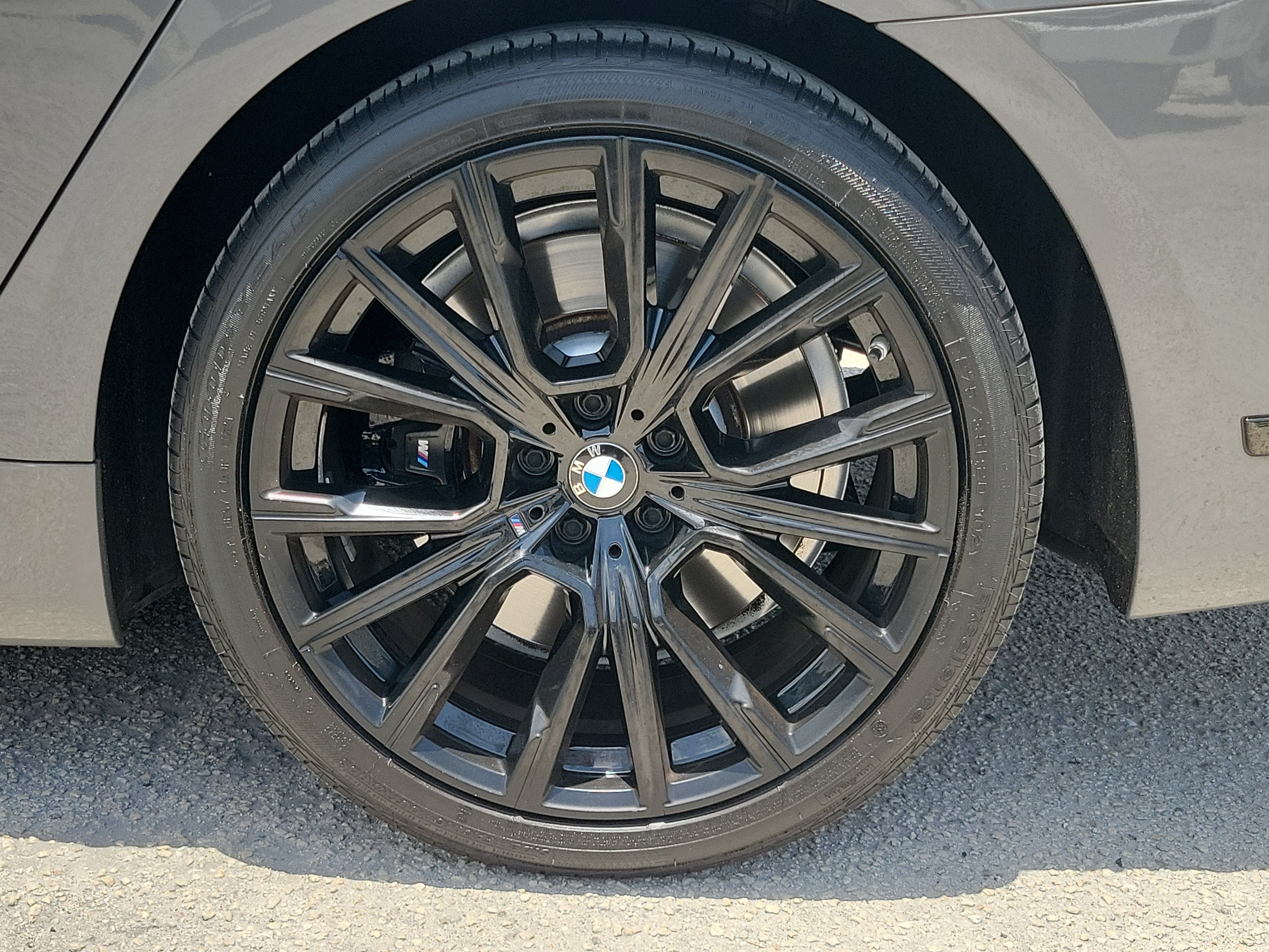 2022 BMW 7 Series 740i
