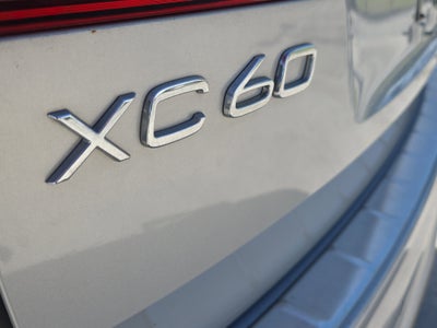 2024 Volvo XC60 Plus Dark Theme