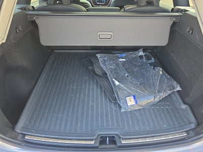 2024 Volvo XC60 Plus Dark Theme