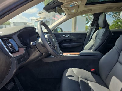2024 Volvo XC60 Plus Dark Theme