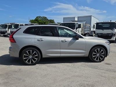 2024 Volvo XC60 Plus Dark Theme