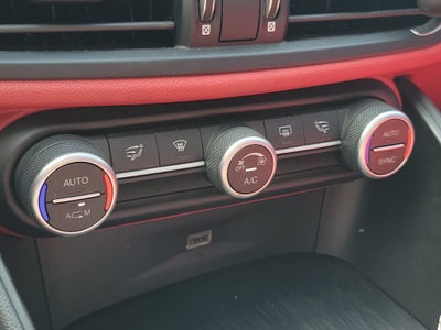 2018 Alfa Romeo Giulia Base