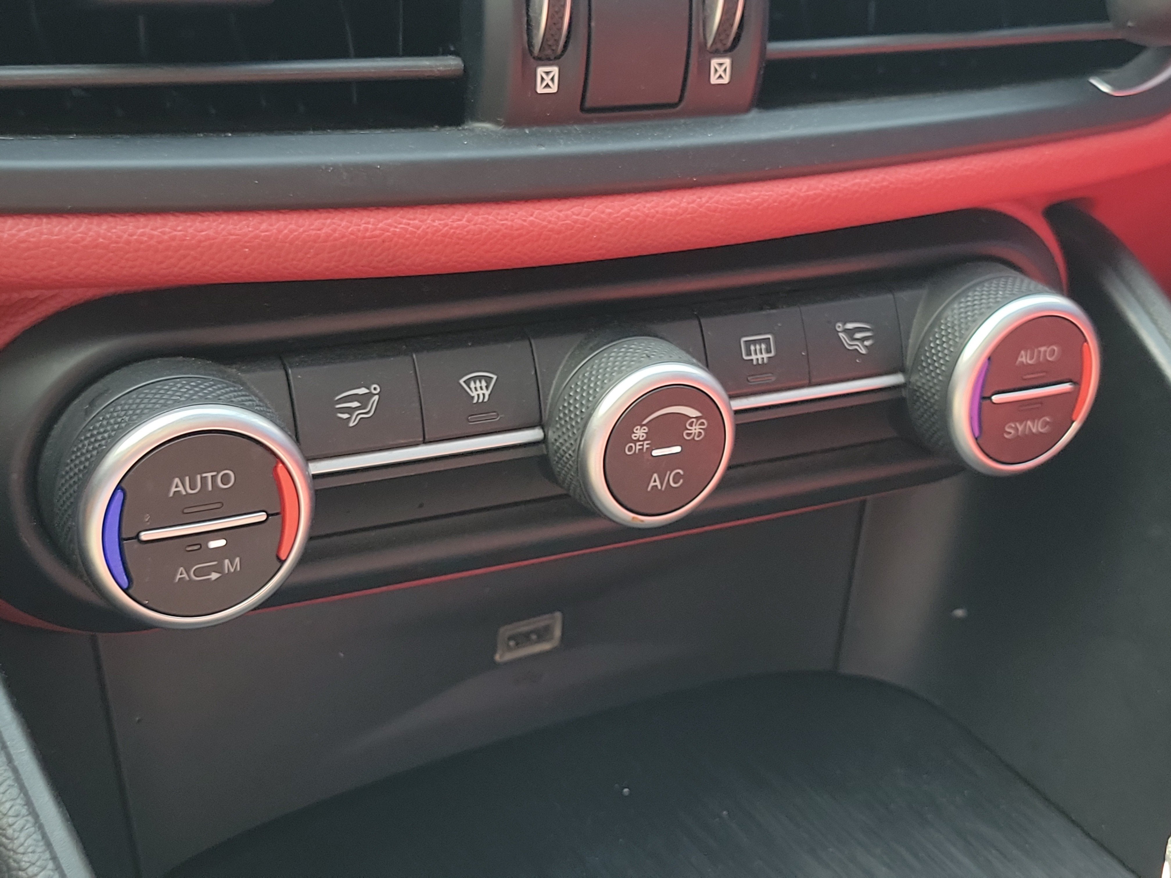 2018 Alfa Romeo Giulia Base