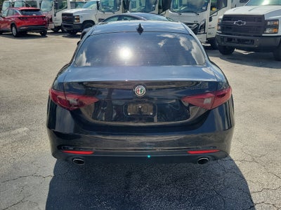 2018 Alfa Romeo Giulia Base