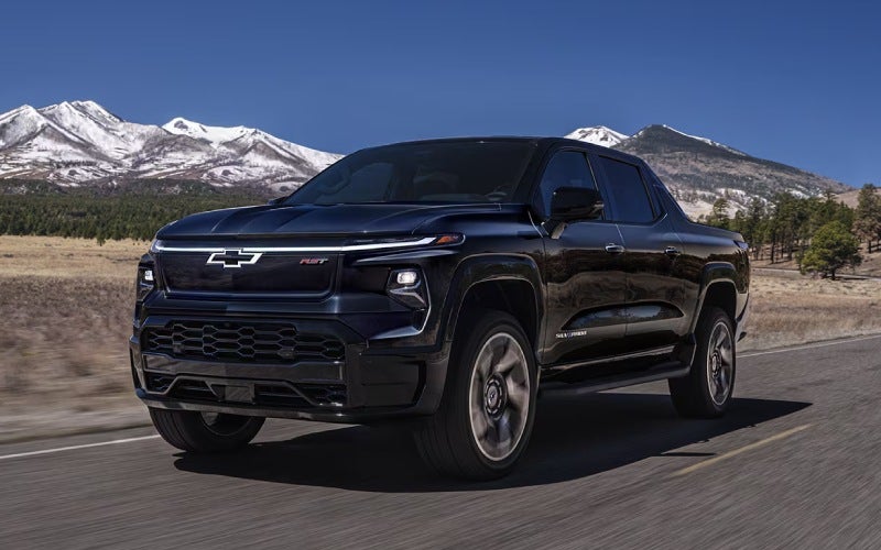 2026chevroletsilveradoev-exterior-01