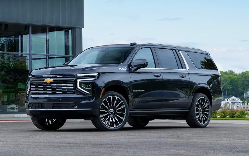 2026ChevroletSuburban-exterior-01